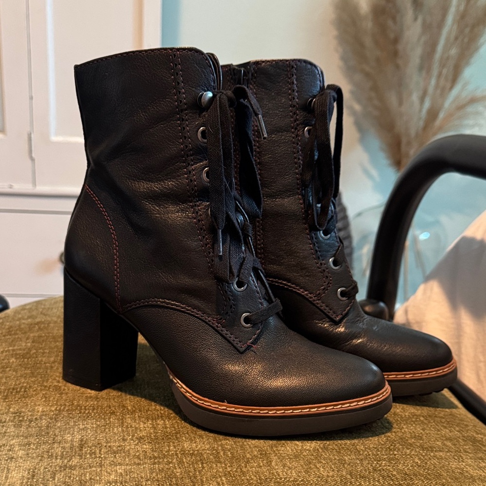 Naturalizer Callie Black Leather Lace-up Boots